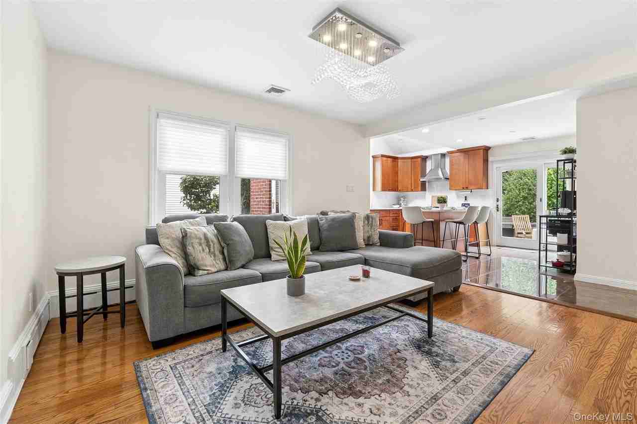 101 Lefferts Rd - Photo 7 of 33