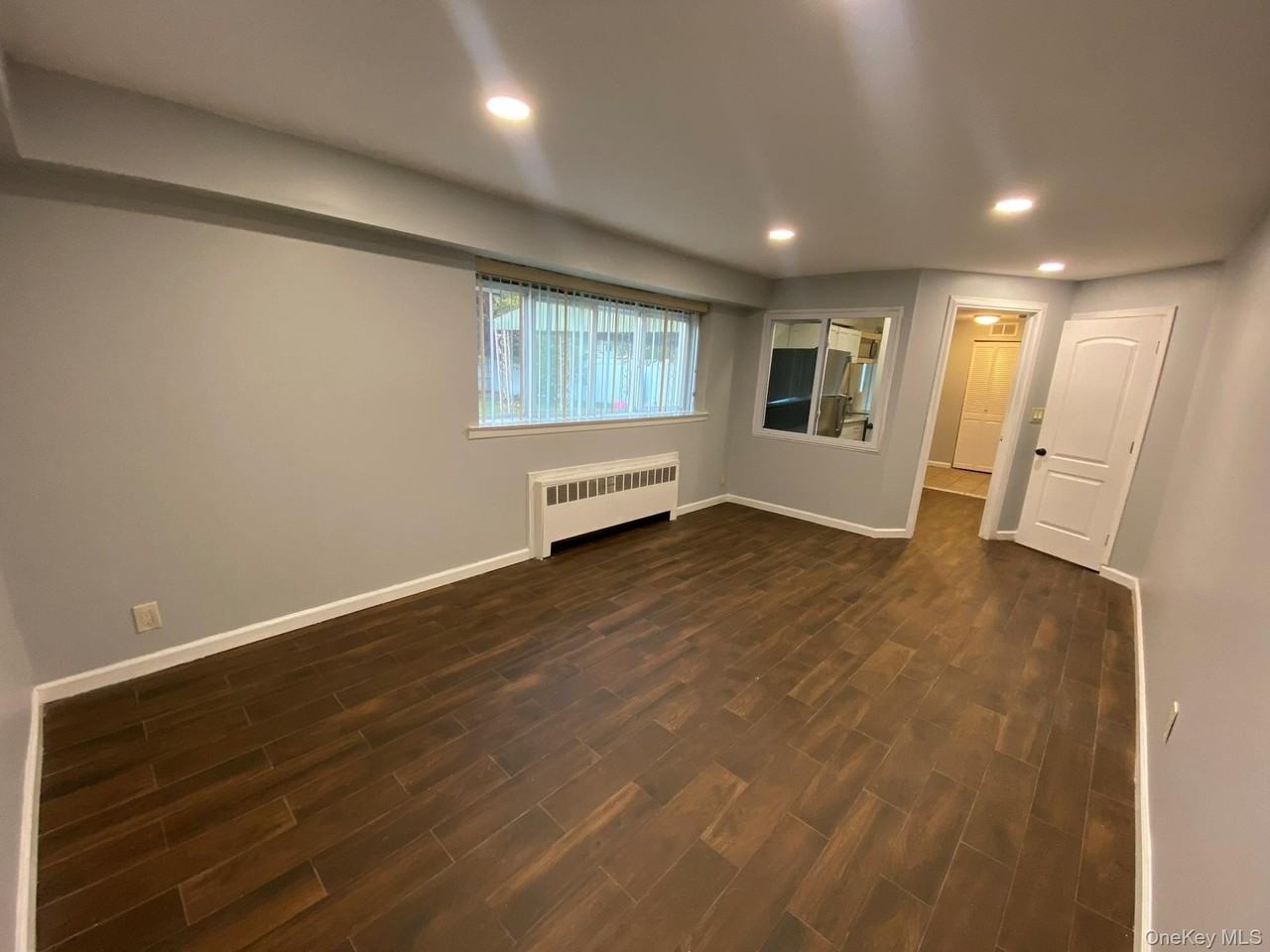 16 Frank Ave - Photo 5 of 13