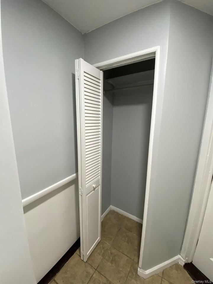 16 Frank Ave - Photo 7 of 13