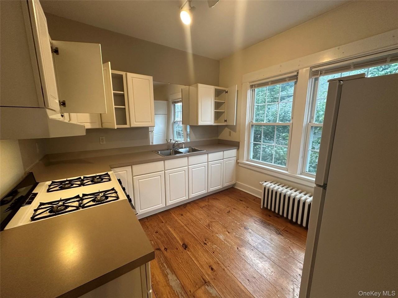 65 North St - Photo 5 of 13