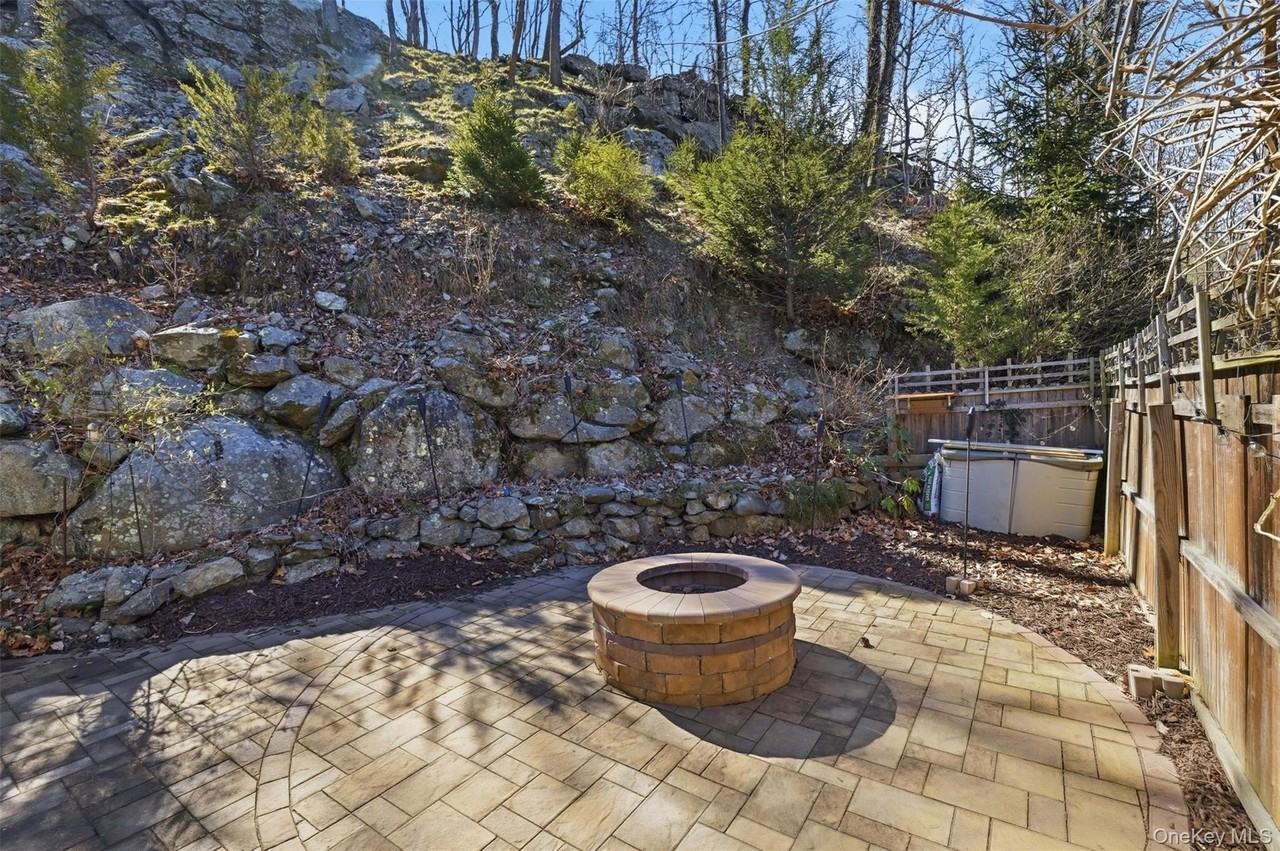 24 Mountain Rd - Photo 4 of 24