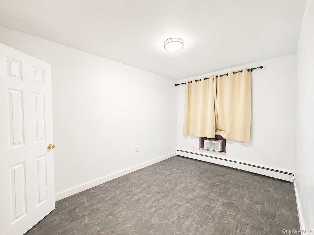 5502 98th St #2A - Photo 2 of 2