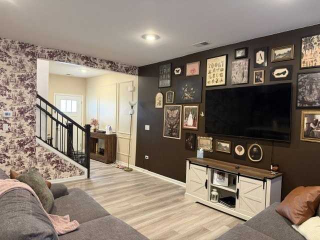 341 Red Oak Cir - Photo 5 of 19