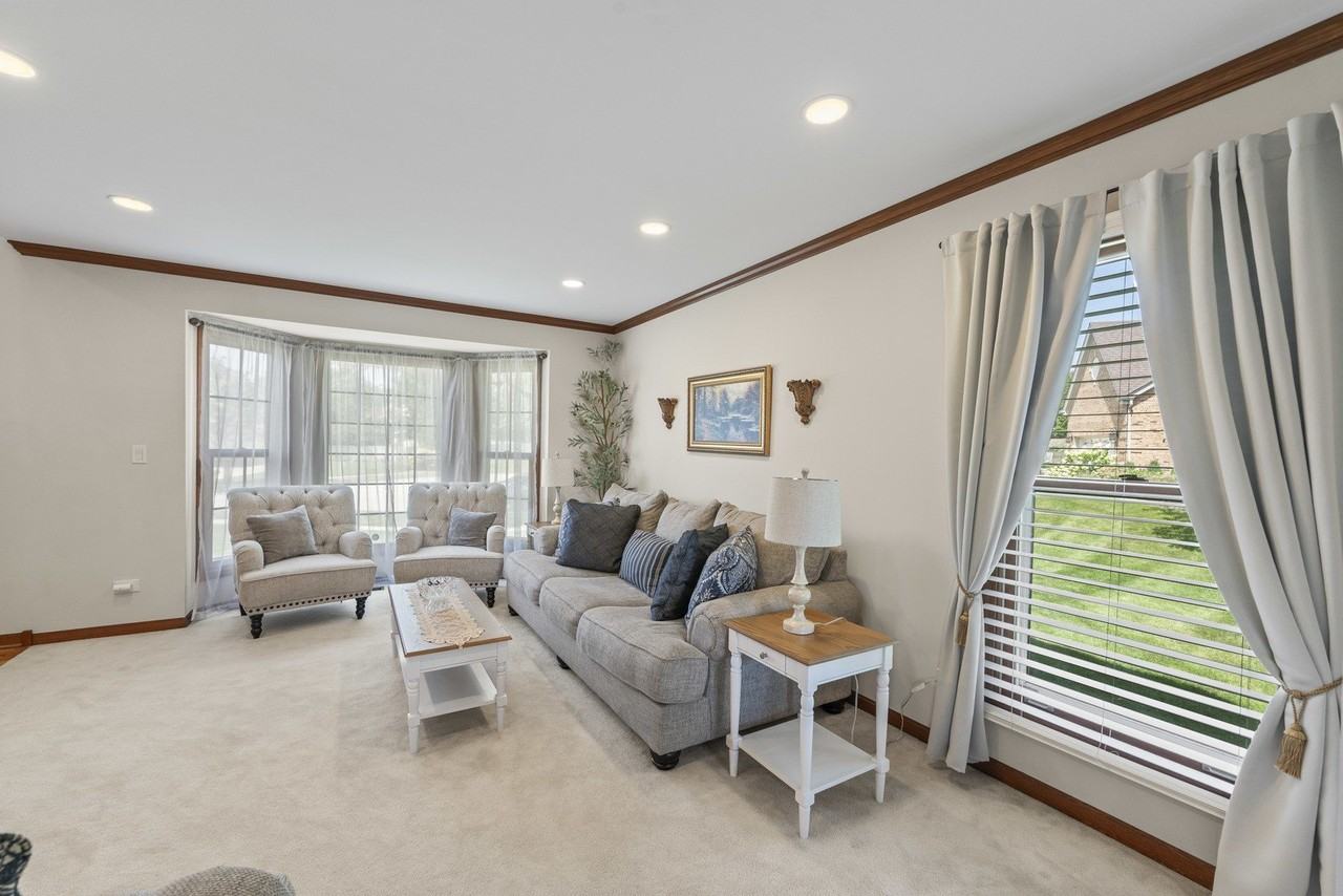 707 Republic Ct - Photo 6 of 36