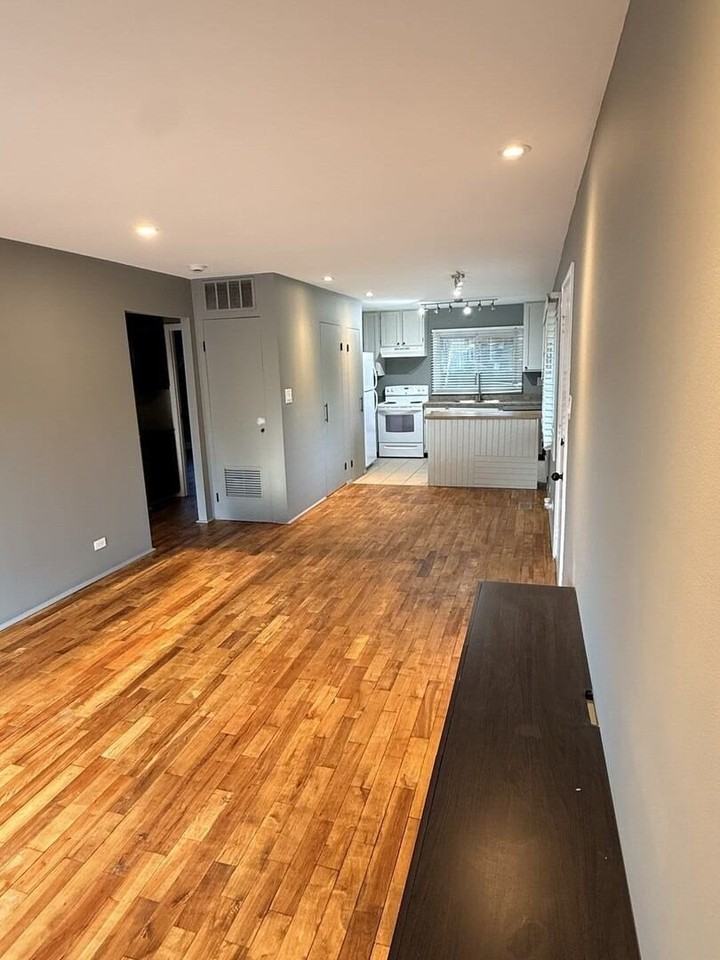 5561 Court F #5561 - Photo 5 of 15