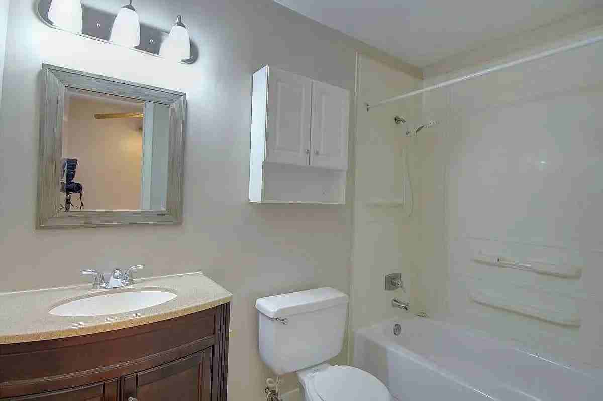 5946 Greenview Rd - Photo 7 of 12