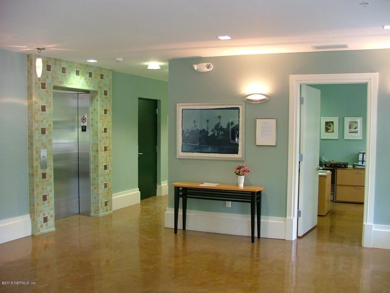 1661 Riverside Ave #402 - Photo 7 of 31