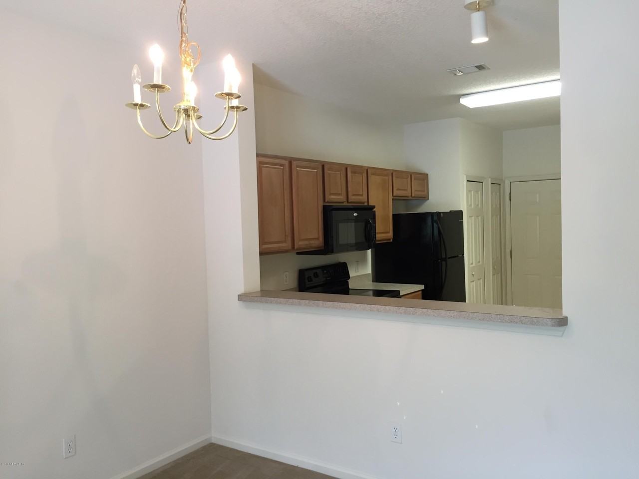 894 Scrub Jay Dr - Photo 3 of 14