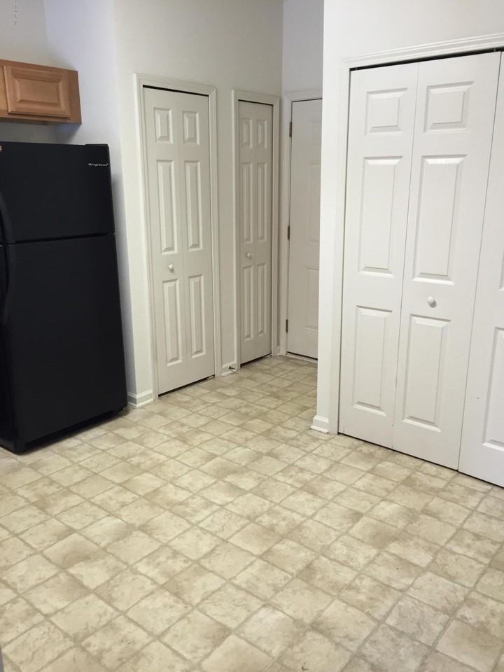 894 Scrub Jay Dr - Photo 5 of 14