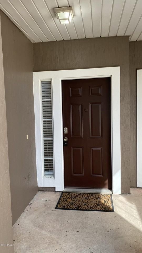 565 Scrub Jay Dr - Photo 2 of 17