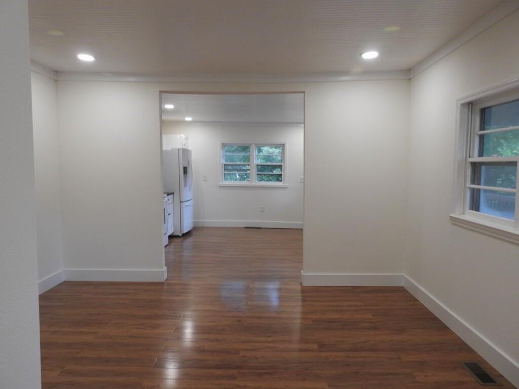 523 Pantertown Cir - Photo 7 of 35