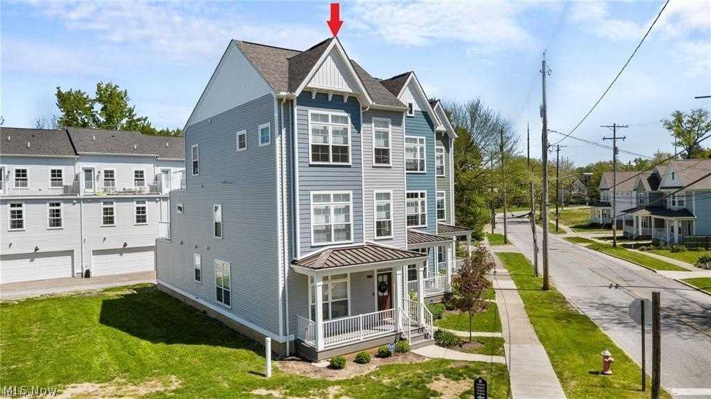12203 Ashbury Ave - Photo 2 of 34