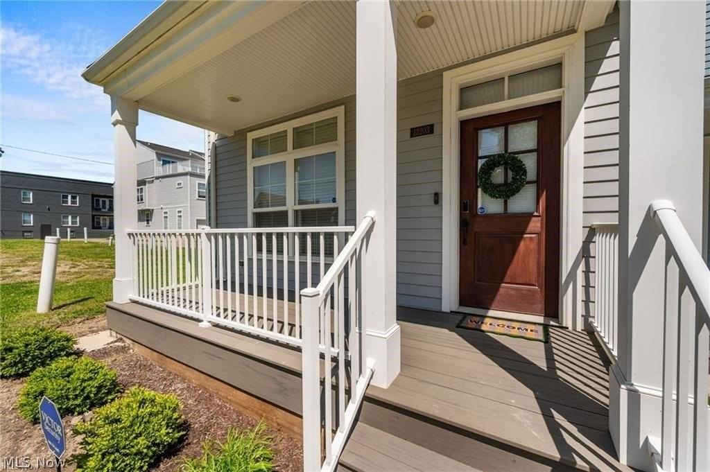 12203 Ashbury Ave - Photo 3 of 34