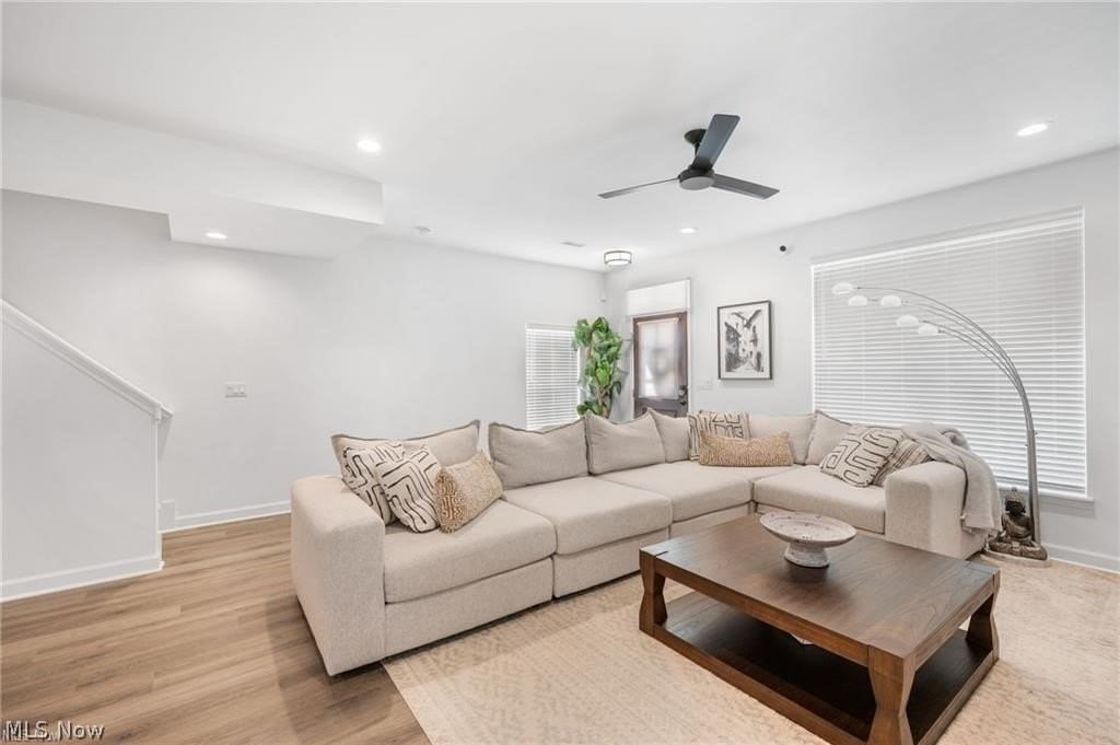 12203 Ashbury Ave - Photo 6 of 34