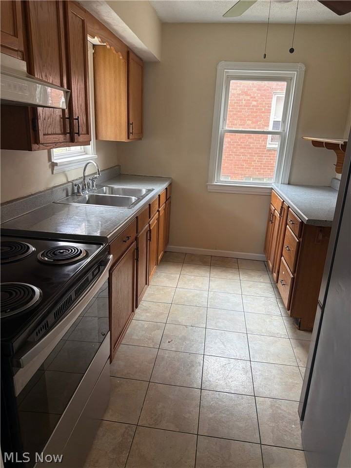 9725 S Highland Ave - Photo 6 of 26