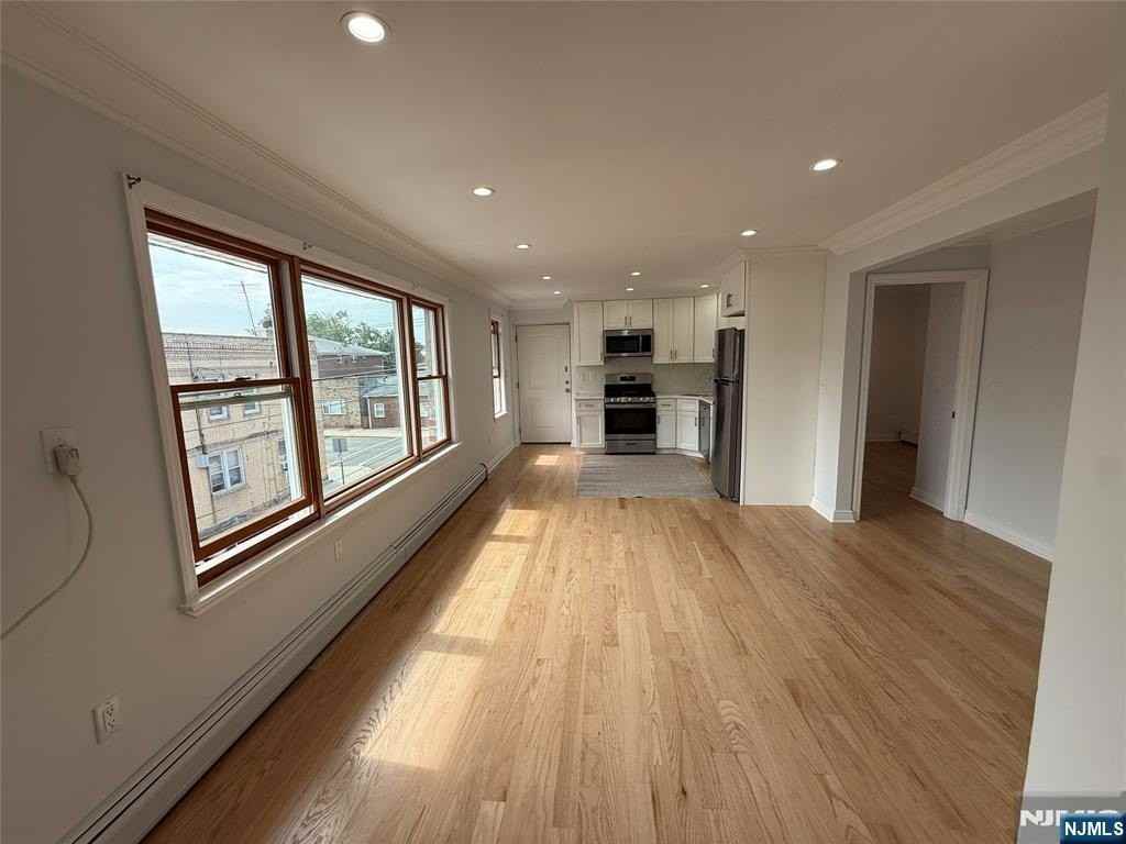 307 9th St #3B - Photo 2 of 15