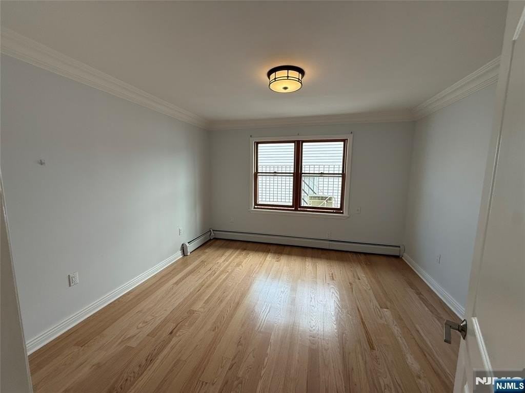 307 9th St #3B - Photo 6 of 15