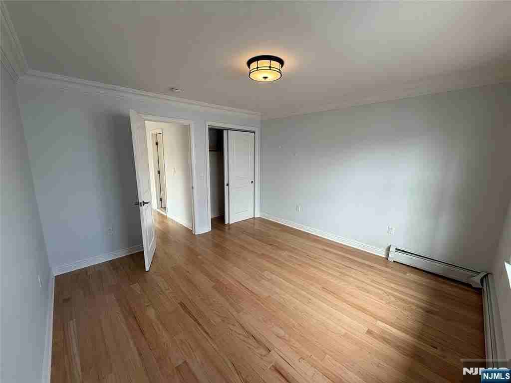 307 9th St #3B - Photo 7 of 15