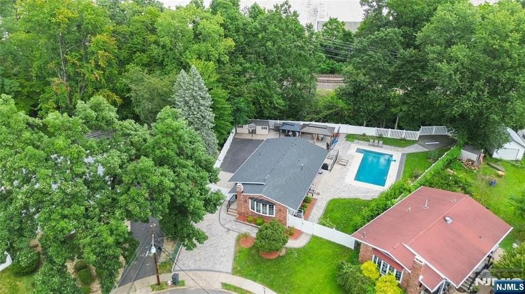 26 Dapp Ct - Photo 3 of 50