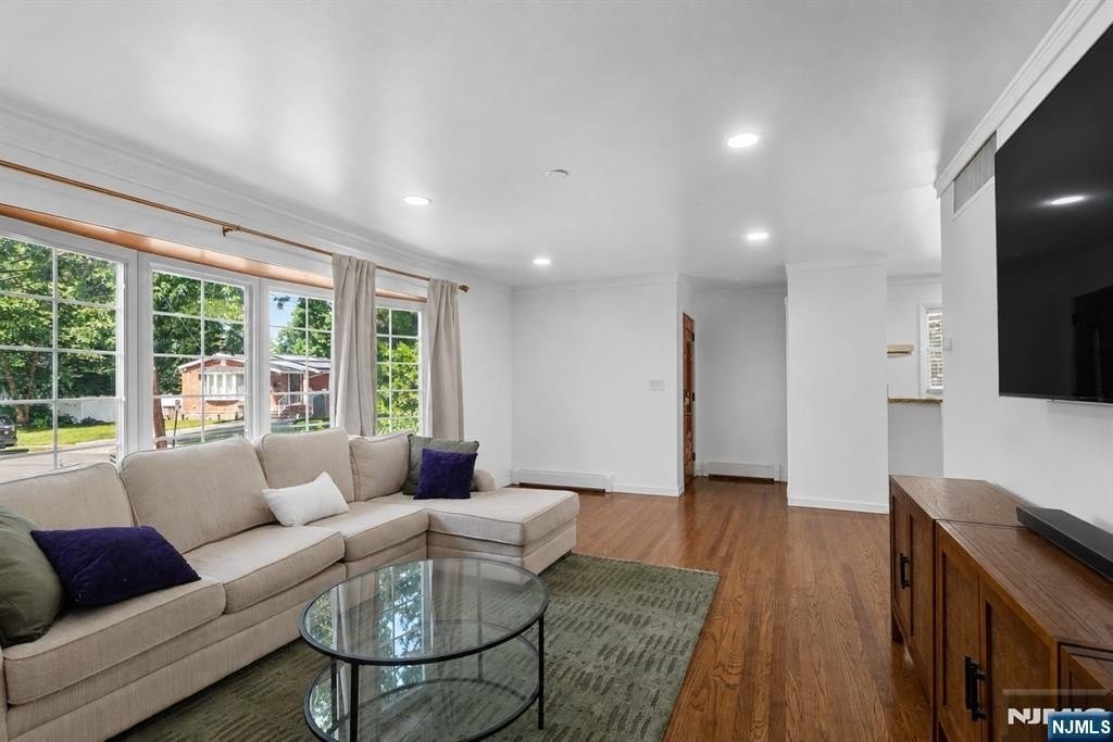 26 Dapp Ct - Photo 6 of 50