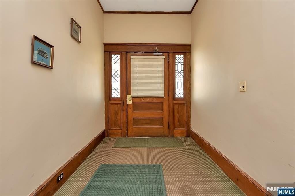 94 Park St #2R - Photo 5 of 23