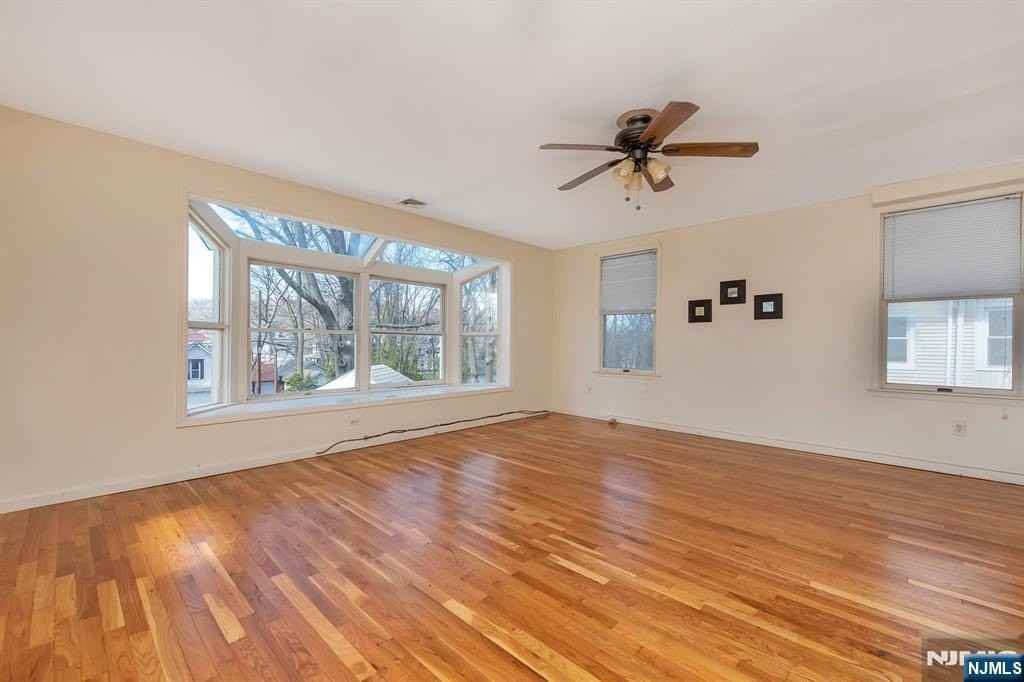 94 Park St #2R - Photo 6 of 23