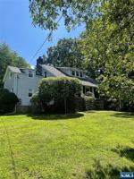 featured image of 606 Wyckoff Ave #A