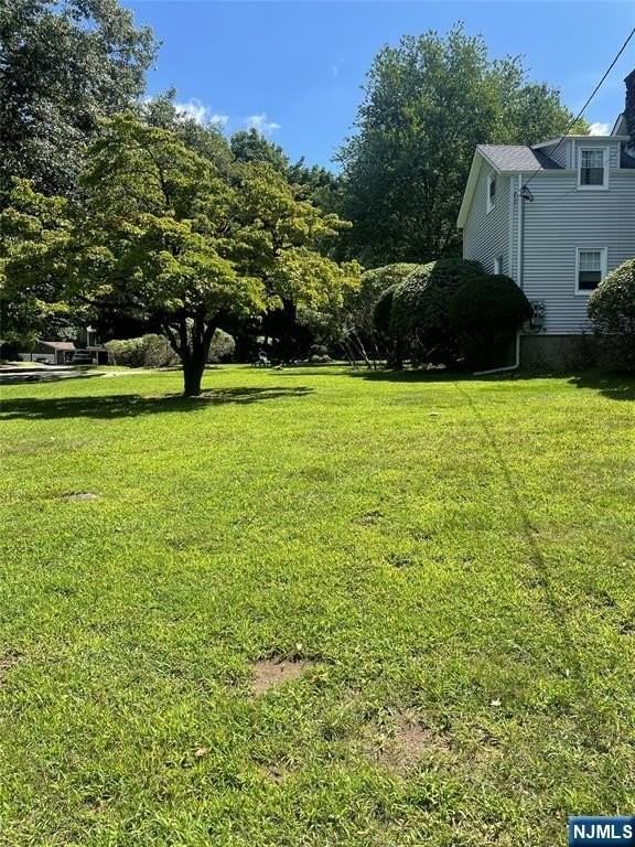 606 Wyckoff Ave #A - Photo 2 of 17