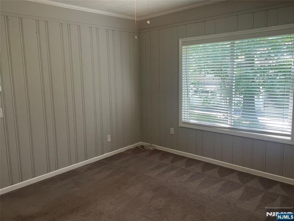 606 Wyckoff Ave #A - Photo 6 of 17