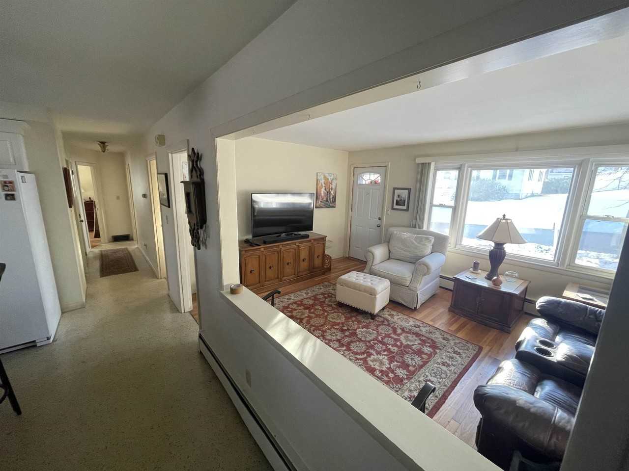 142 Constant St - Photo 2 of 13