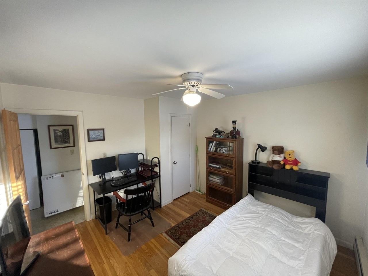 142 Constant St - Photo 6 of 13