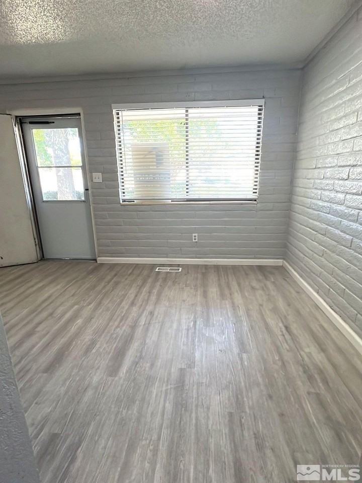 1799 York Way - Photo 5 of 13