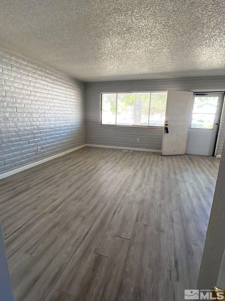 1799 York Way - Photo 7 of 13