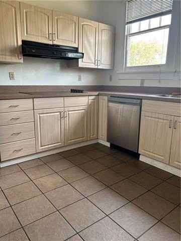 7836 Saint Charles Ave #C - Photo 7 of 14
