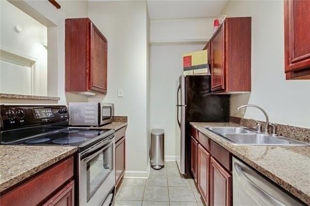 333 Julia St #406 - Photo 5 of 14