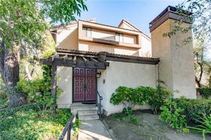 featured image of 5757 Owensmouth Ave #20