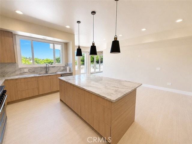 24907 Marbella Ct - Photo 4 of 5