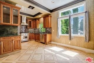 4520 Fulton Ave #5 - Photo 6 of 8