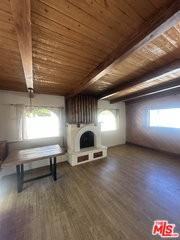 7359 Amestoy Ave - Photo 4 of 8