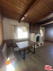 7359 Amestoy Ave - Photo 5 of 8
