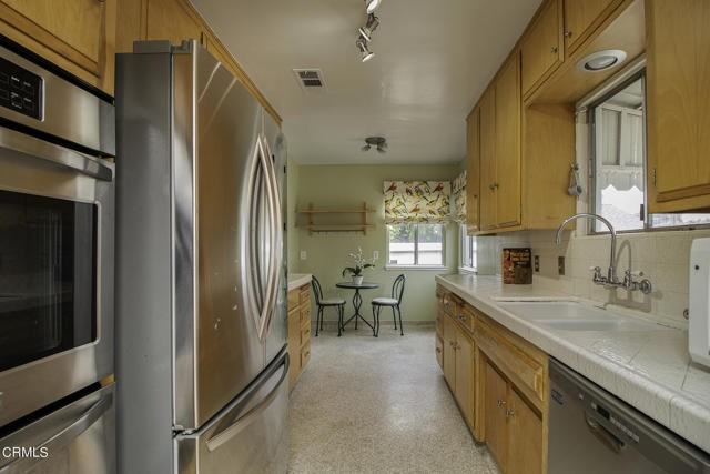 246 Baptiste Way - Photo 6 of 8