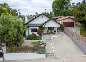 featured image of 2833 Elm St
