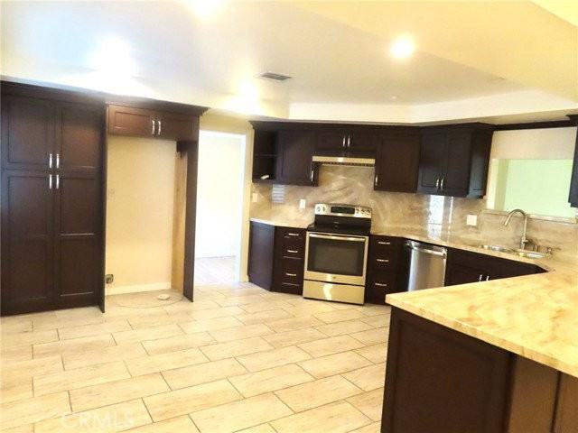 9872 Edmore Pl - Photo 2 of 8