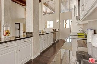 600 E Olive Ave #402 - Photo 5 of 8
