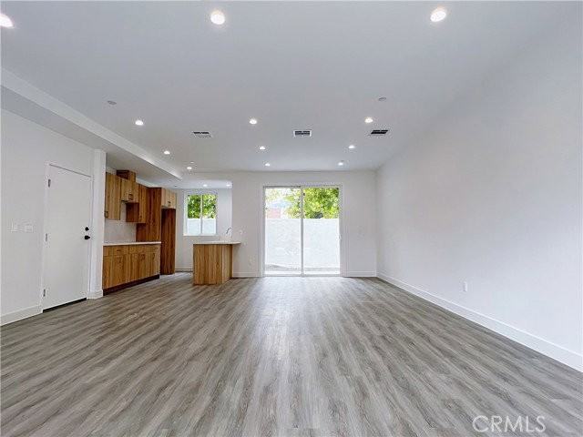 95 Harkness Ave - Photo 2 of 6