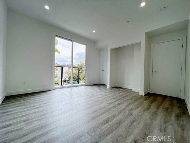 95 Harkness Ave - Photo 4 of 6
