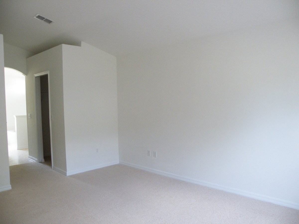 17 Philmont Ln - Photo 6 of 15