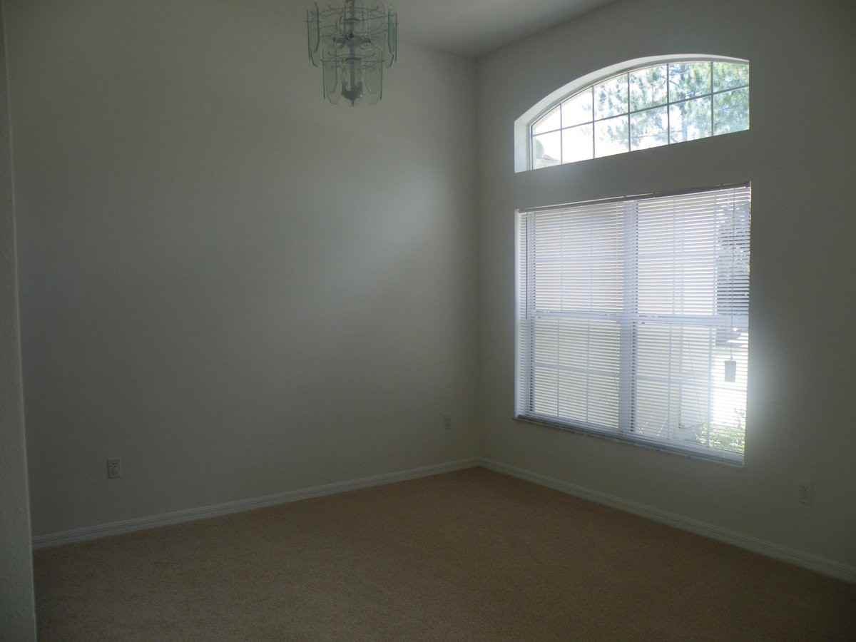 17 Philmont Ln - Photo 7 of 15