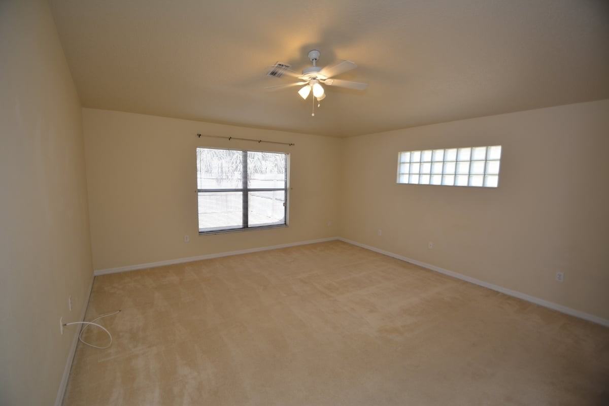 31 Port Royal Dr - Photo 2 of 18