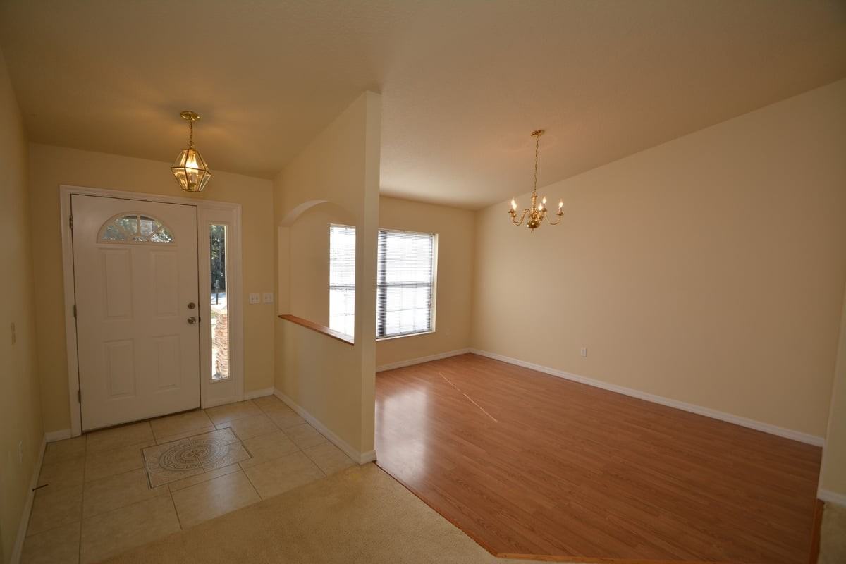 31 Port Royal Dr - Photo 4 of 18